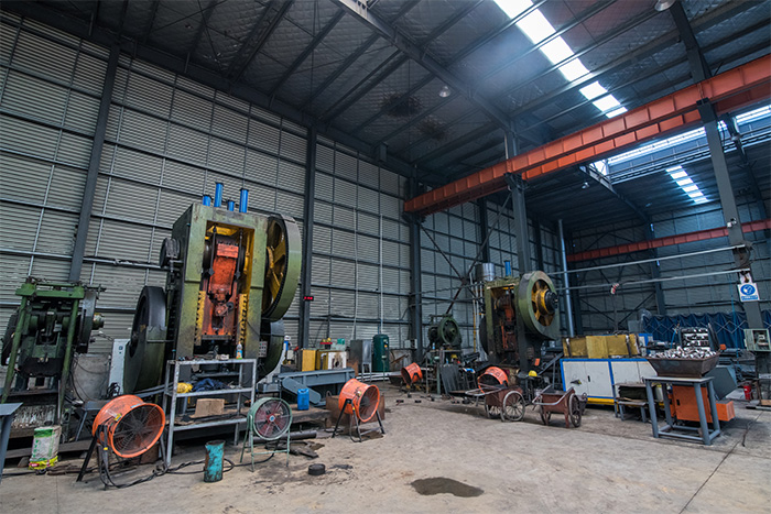 卫辉网架配件-锥头加工车间