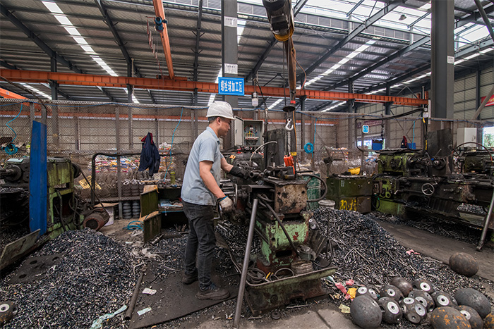 卫辉网架配件-螺栓球加工车间