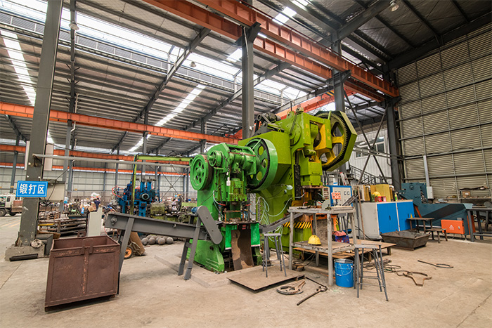 卫辉网架配件-锥头加工车间